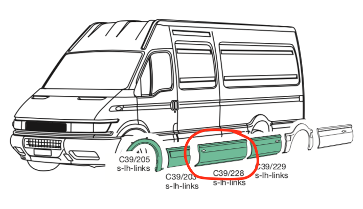 Modenatura Plastica Laterale SX Iveco Daily Passo 3950 - 500327112 - Specialista Daily